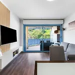 Le Virgil -piscine - Parking Prive - Calme Wifi * Mentona