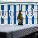 Le Virgil -piscine - Parking Prive - Calme Wifi Mentona