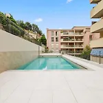 Le Virgil -piscine - Parking Prive - Calme Wifi * Mentona