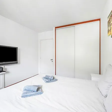 아파트 Le Virgil - Piscine - Parking Prive - Calme Wifi 멍똥